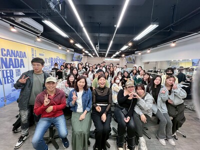 高教深耕計畫七、觀光服務人員形象管理與基礎彩妝實務講座圖片