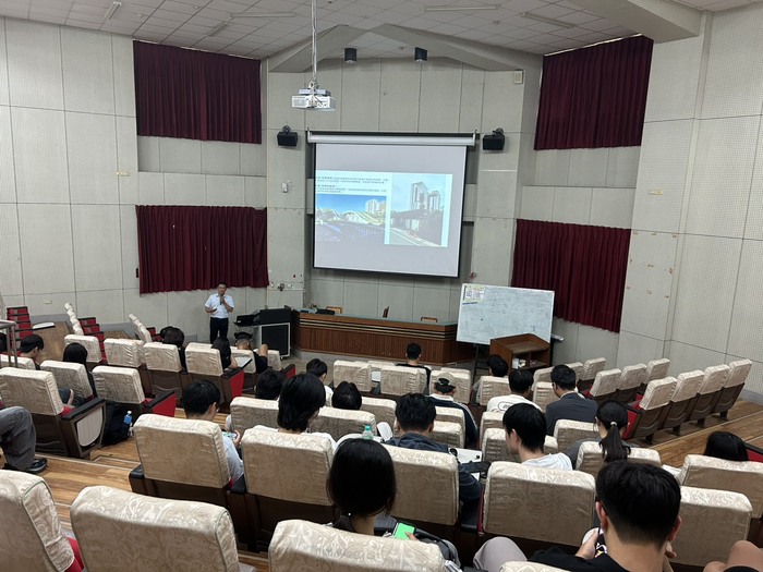 高等深耕計畫六、:從碳排到碳中和——建築師如何用設計對抗氣候變遷圖片