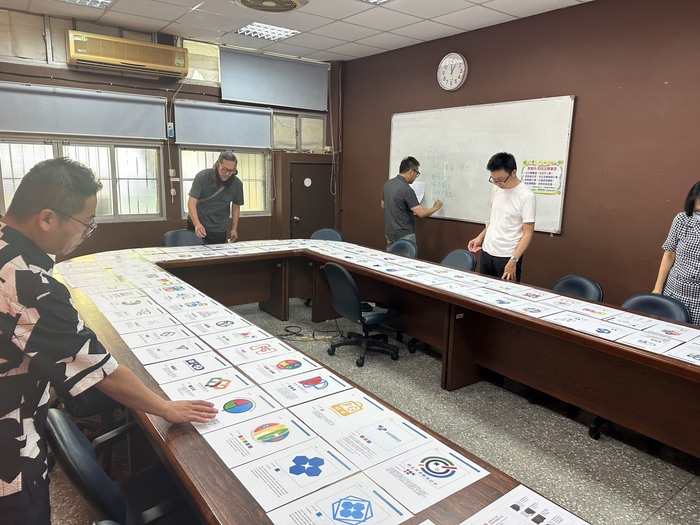 高等深耕計畫二、LOGO設計競賽圖片