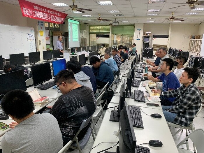 高等深耕計畫一、:人工智慧與能源創新的契機成長社群[利用大數據管理系統分析電力品質]圖片