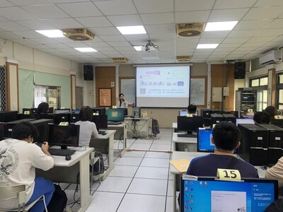 高等深耕計畫一、:生成式AI輔助教學設計成長社群[Canva 數位教學實戰基礎篇:高效備課術--教學視覺與簡報優化]圖片