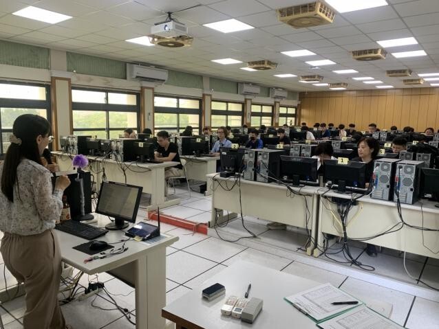 高等深耕計畫一、:生成式AI輔助教學設計成長社群[Canva 數位教學實戰基礎篇:高效備課術--教學視覺與簡報優化]圖片