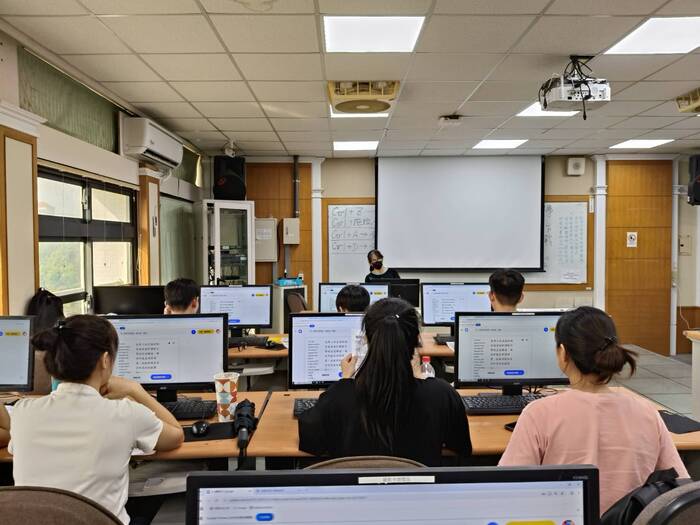 高等深耕計畫一、113-2ESP專業英語文輔導課圖片