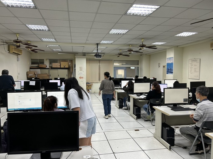 高等深耕計畫五、:AI-900輔導證照課程圖片